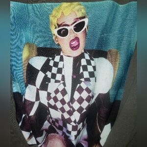 Cardi B. Invasion of Privacy Album Cover Short Sleeve Graphic Band T Shirt M